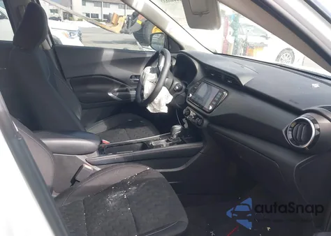 2022 Nissan Kicks Sv Xtronic Cvt z USA, uszkodzony, nr VIN 3N1CP5CV2NL499331